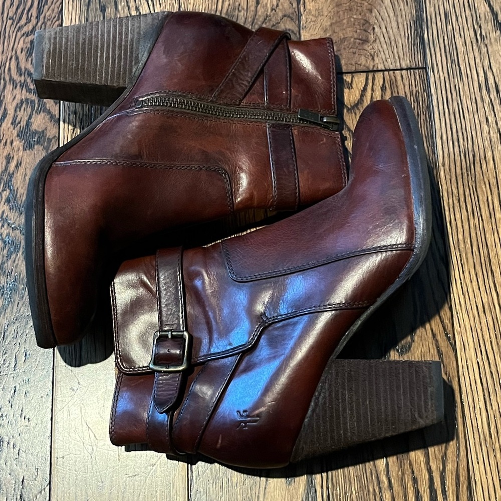 Womens FRYE boots